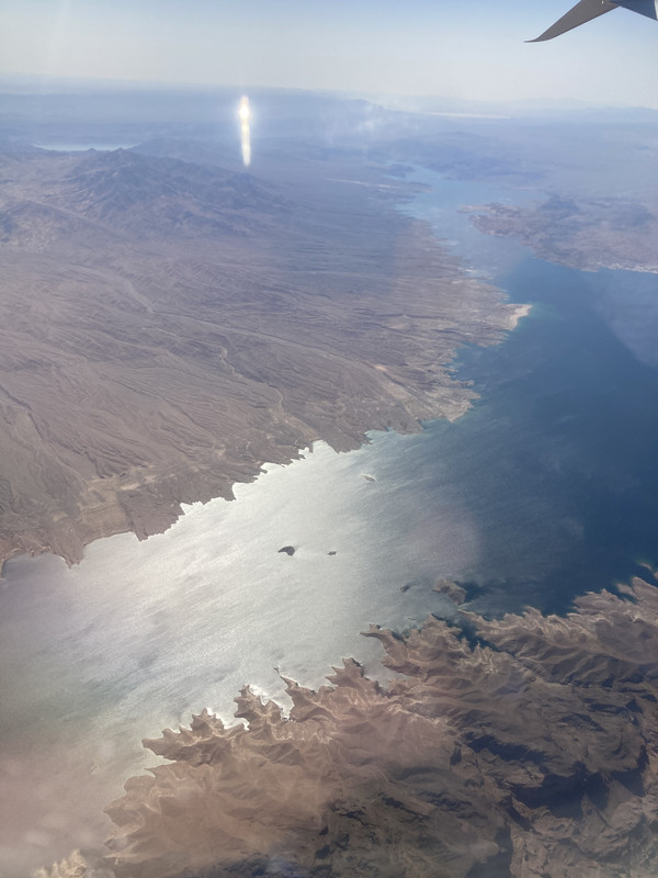 92243928-15DA-4978-AEEC-B0D685A71912