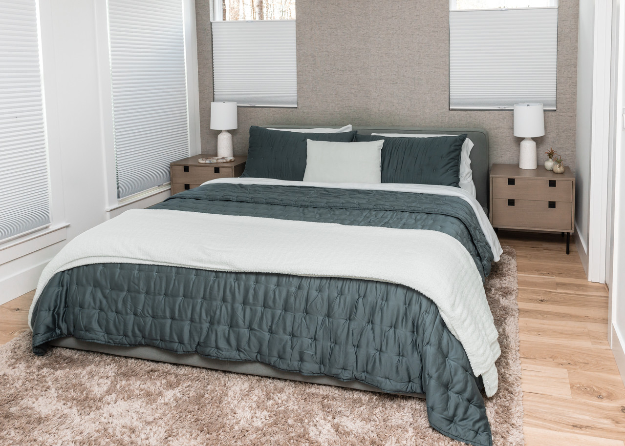 Neutral on Burgundy - Image 16