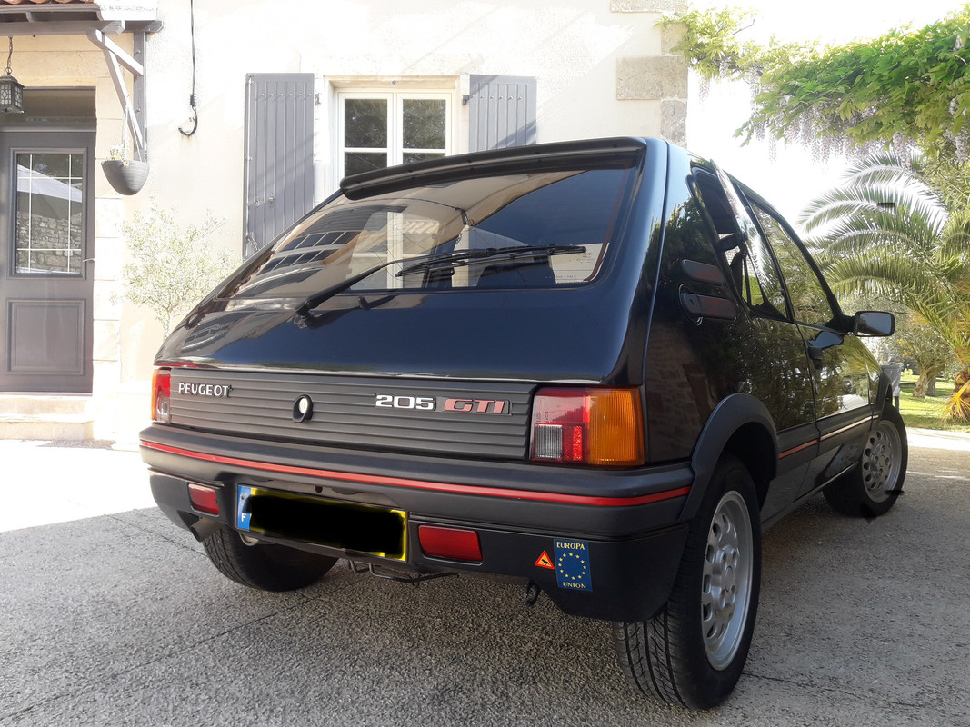 EA40994D-DEA7-4172-BED8-1ADD285A3C90