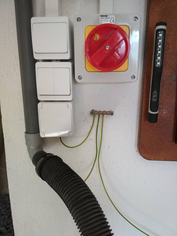 8609B0C7-A238-4B62-A510-4FC1CCA5A2FF