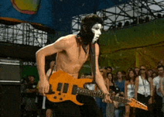 wes-borland-limp-bizkit.gif