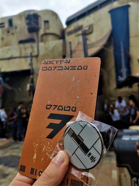 DISNEYLAND ~ STAR WARS: GALAXY'S EDGE, LA GUIA - Blogs de USA - SAVI'S WORKSHOP HANDBUILT LIGHTSABERS: Montando nuestro sable láser (30)