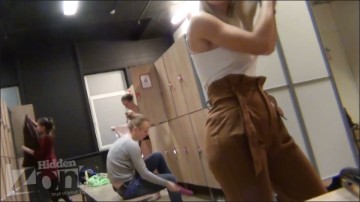 [Image: Voyeur23205104418.jpg]