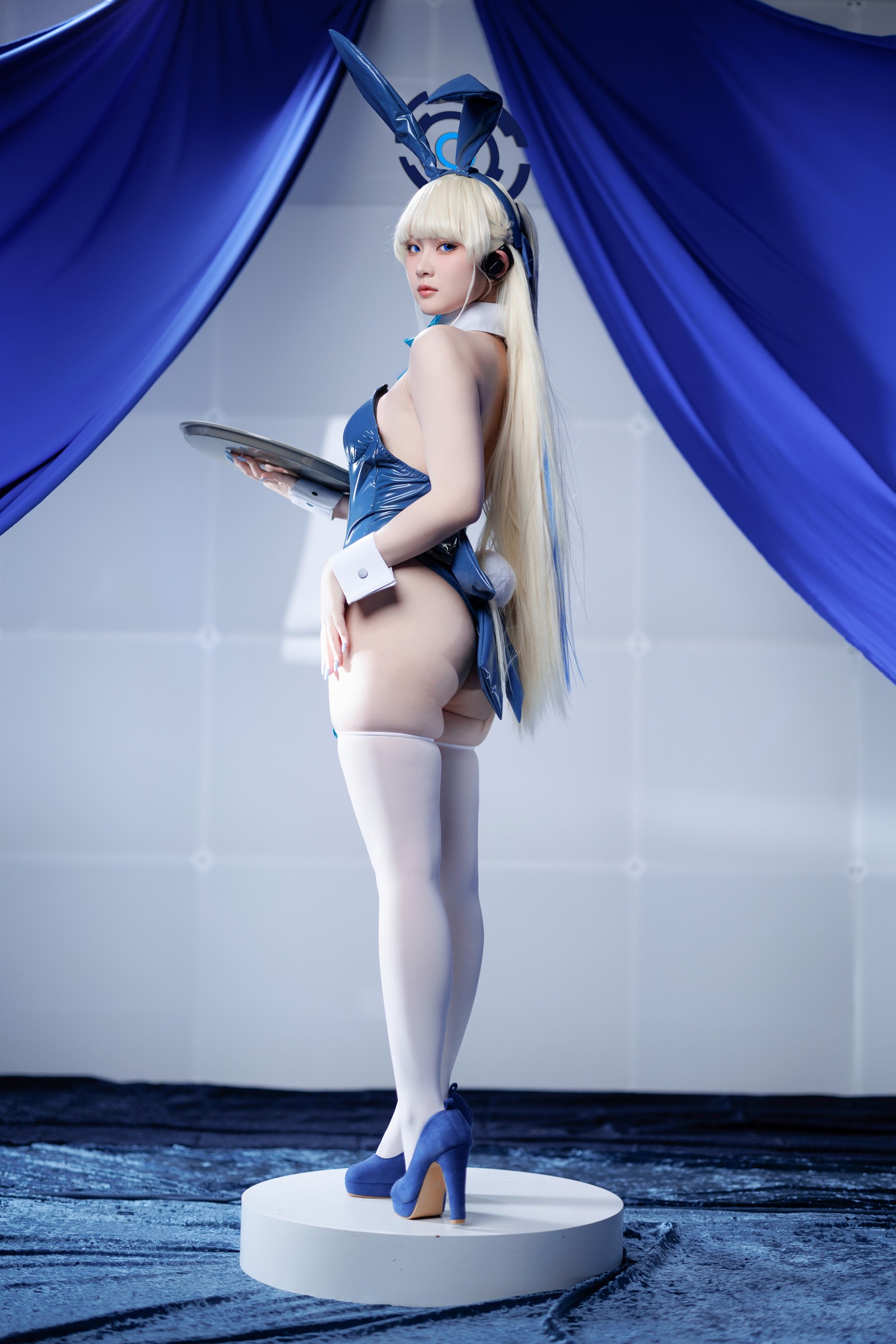 屿鱼 Yuyu Toki × 飛鳥馬トキ 蓝色兔女郎 Cosplay 写真集（45P｜522MB）插图1