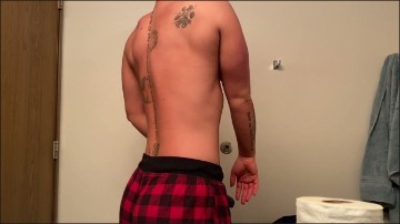 [Image: Voyeur51935110936.jpg]