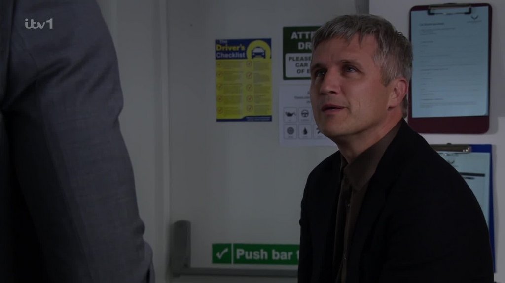 [Image: njq8e6k6fa7v.jpg]