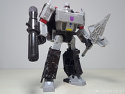 Earthrise-Megatron-07