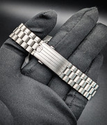 PXL 20260228 014042577 PORTRAIT ORIGINAL