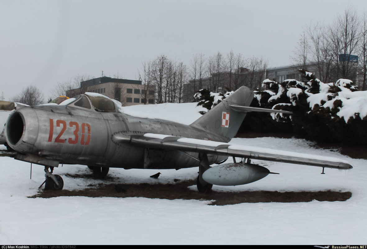МиГ-15 0015