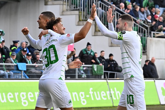 Greuther Furth vs Dynamo Dresden, 18h30 ngày 03/08