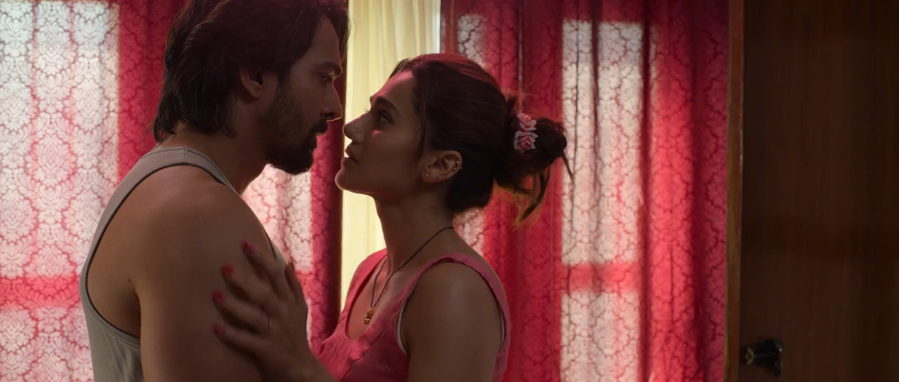 Haseen Dillruba 2021 WebRip [Hindi + Tamil + Telugu] 480p 720p ESub Screenshot