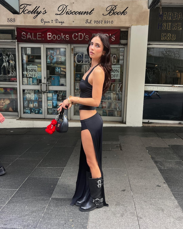 [Εικόνα: elishas-ig-post-v0-gjl20y5ajzoc1.jpg]