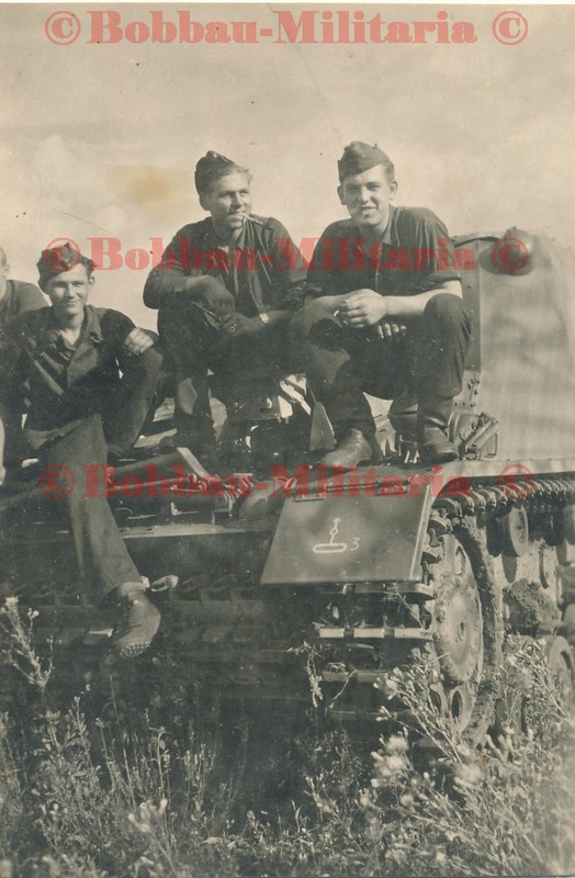 Panzerhaubitze Munitonsträger Hummel Sd.Kfz 165 Munitonspanzer 2