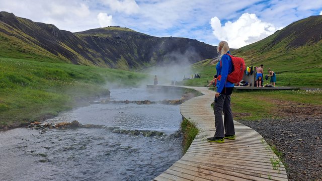 Islandia, 17 días..."sin sus noches" Julio 2022 - Blogs de Islandia - 1 JULIO/22 ¡NOS BAÑAMOS EN REYKJADALUR! (2)