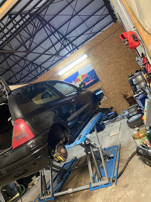 64AE1001-8504-4D6E-8963-F42A9F266C95