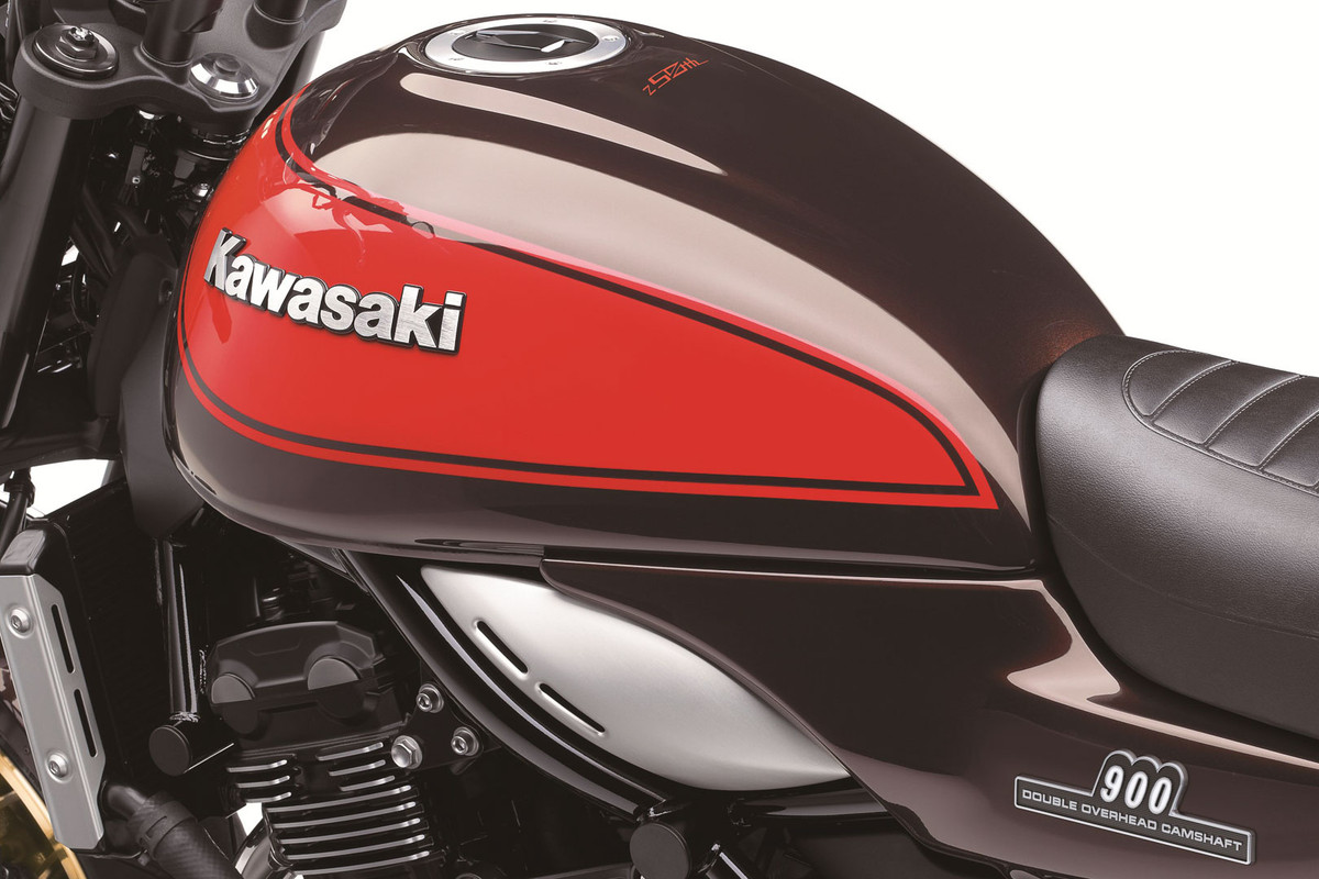Мотоциклы Kawasaki Z900/Z900R S50th Anniversary Edition 2022