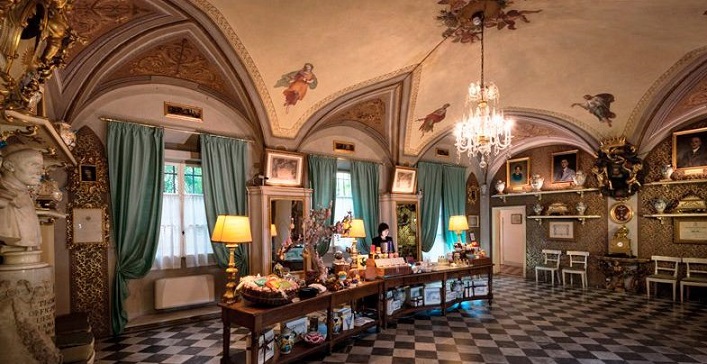 La farmacia più antica del mondo è stata creata dalla Chiesa 801 anni fa dans Articoli di Giornali e News Officina-Profumo-Farmaceutica-di-Santa-Maria-Novella