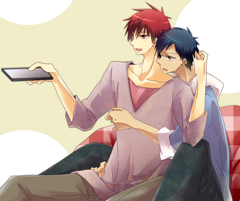 Kagami gets a new pair of shoes from Aomine 😁 #anime #kurokonobasket