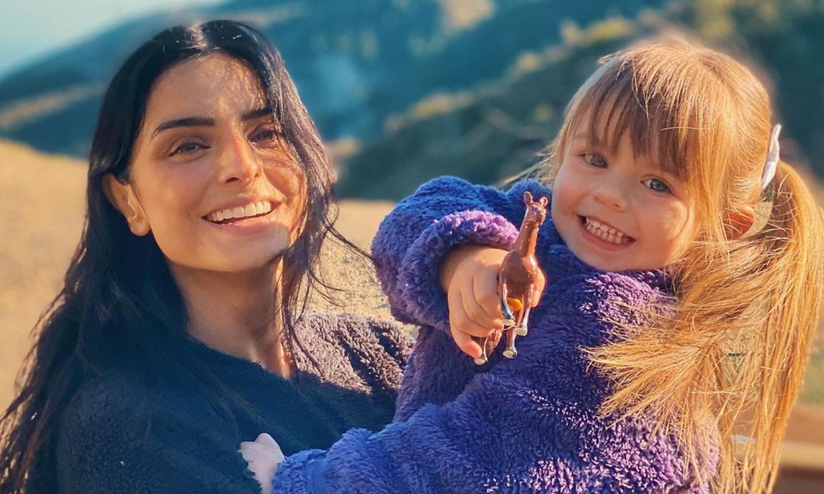 Aislinn Derbez revela su secreto para lucir un abdomen de impacto
