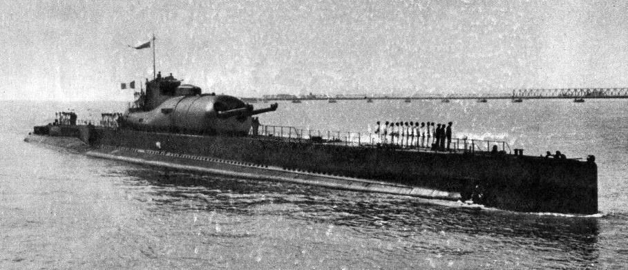 Surcouf-submarine.jpg
