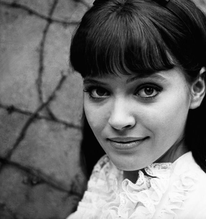 anna_karina_mb70