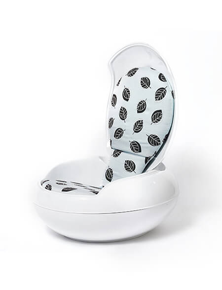 The garden egg chair is perfect for outdoor use