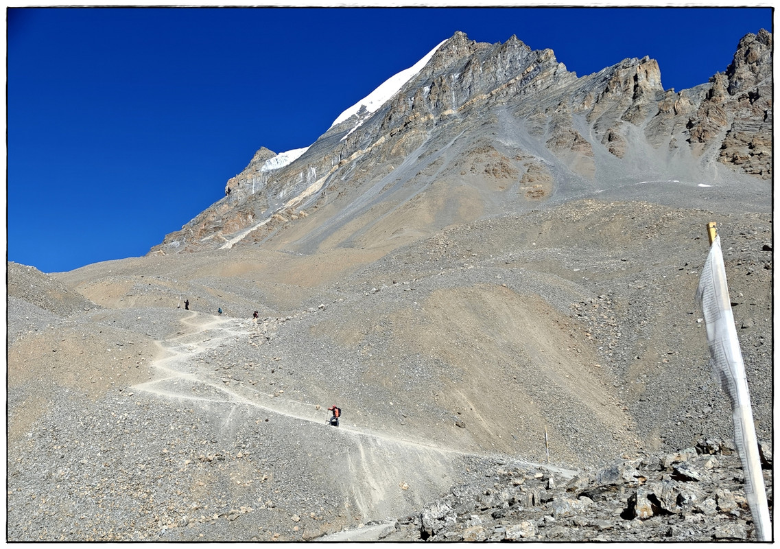 AC día 12: Thorong Phedi (4540 m) a Muktinath (3687 m) via Thorong La (5442 m) - Trekking en Nepal: Annapurna Circuit y Mardi Himal (9)