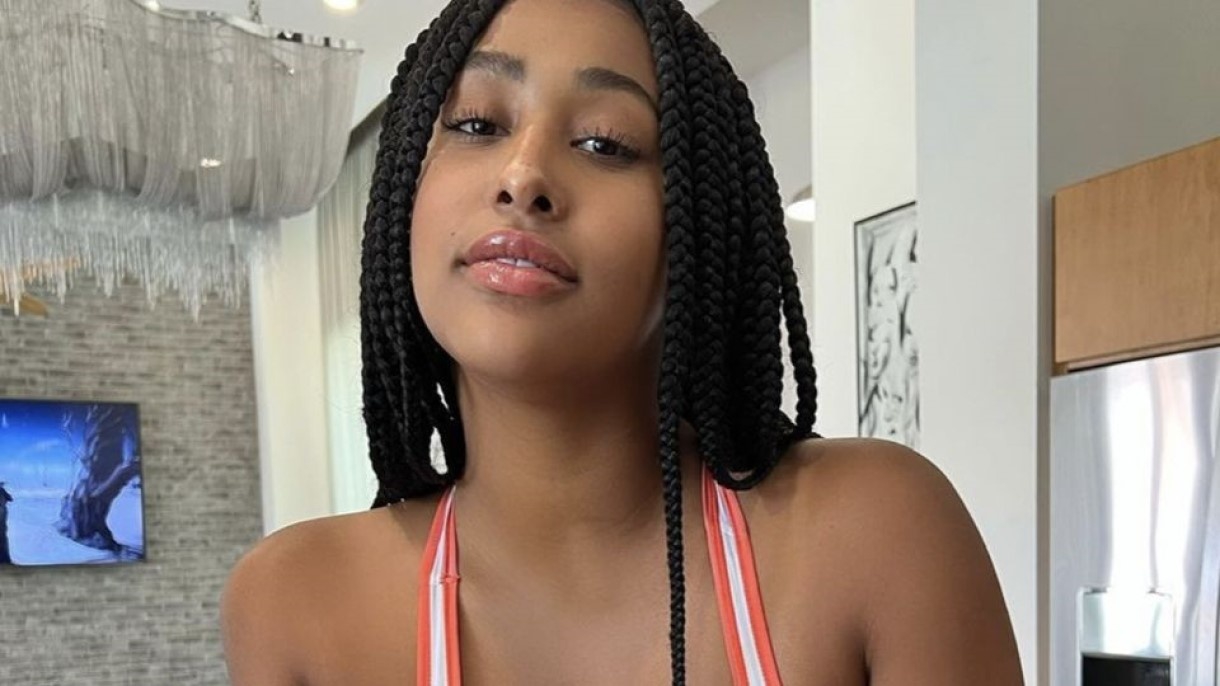 Joven abre OnlyFans para poder pagar sus deudas de la universidad, ahora es rica