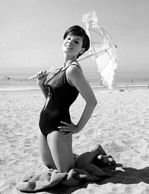 yvonne_craig_180