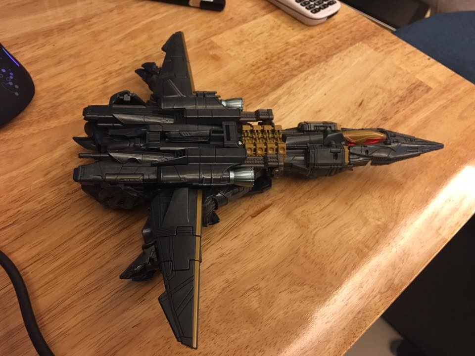 Transformers-The-Last-Knight-Voyager-Class-Autob