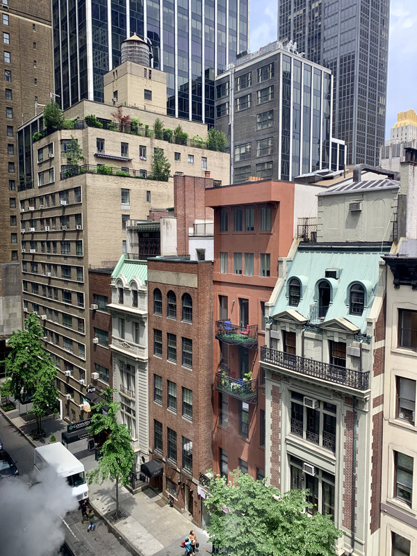 B5E047F3-368A-49B1-9121-8AFE397E32E2