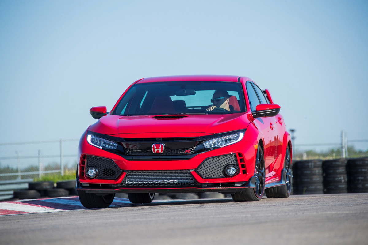 2019 Honda Civic Type R and Civic Hatchback (26)