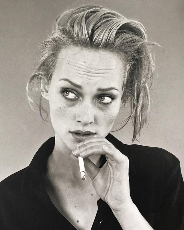 Amber Valletta's SWAG