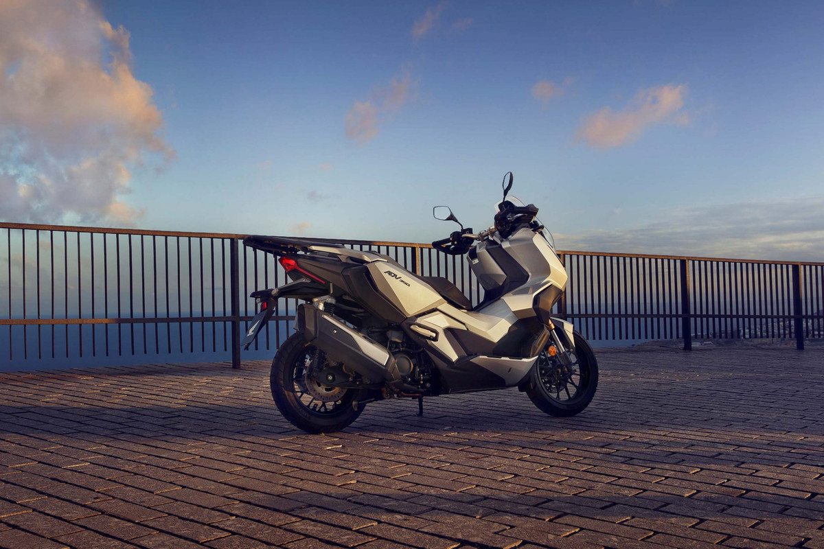 130 фото скутера Honda ADV350 Adventure 2022