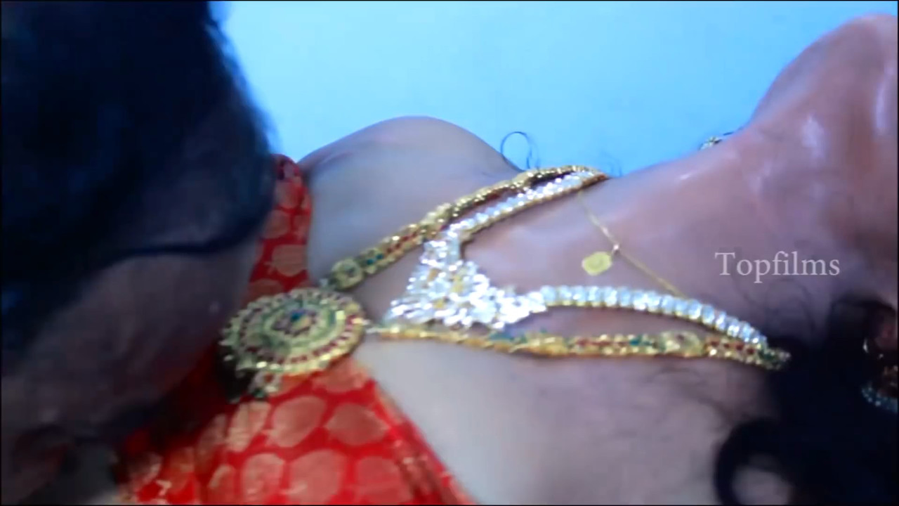 kamakshi Rani Spicy Aged Aunty Romance With Boy __ Latest Spicy Short Film __ (1).mp4_snapshot_05.07