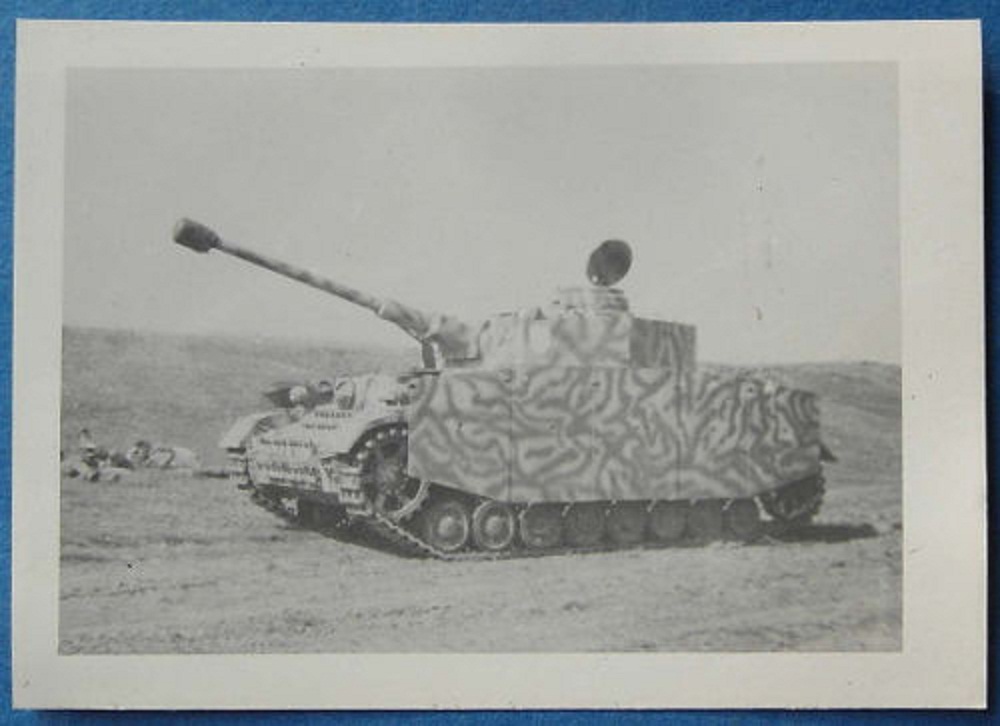 Panzer IV mit Seitenschürze Tarnanstrich Schlach
