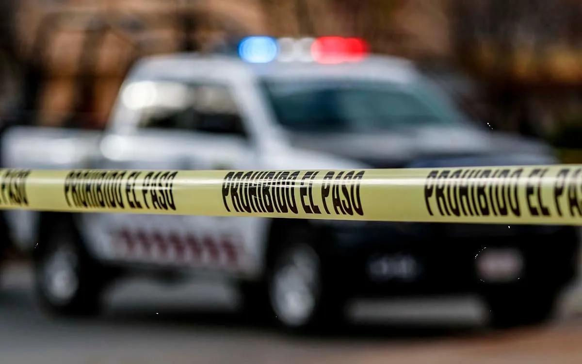 Criminales dejan costales con restos humanos afuera de escuela en Jalisco