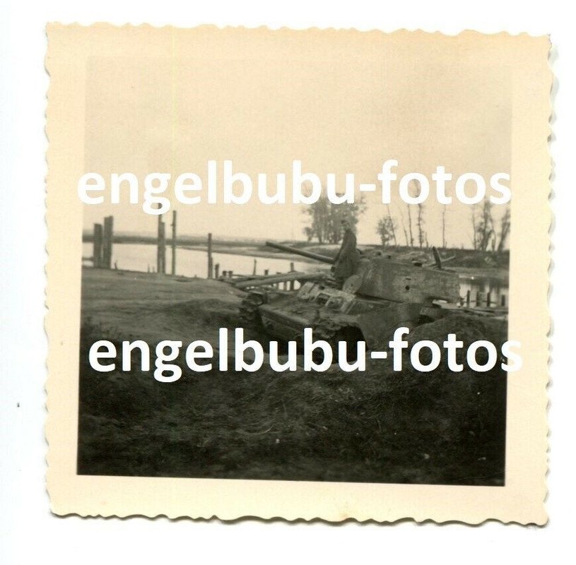 FOTO - PANZER - EINSATZ Russischer KW-I - TARNUNG - BEUTE-STÜCK - Ostfront