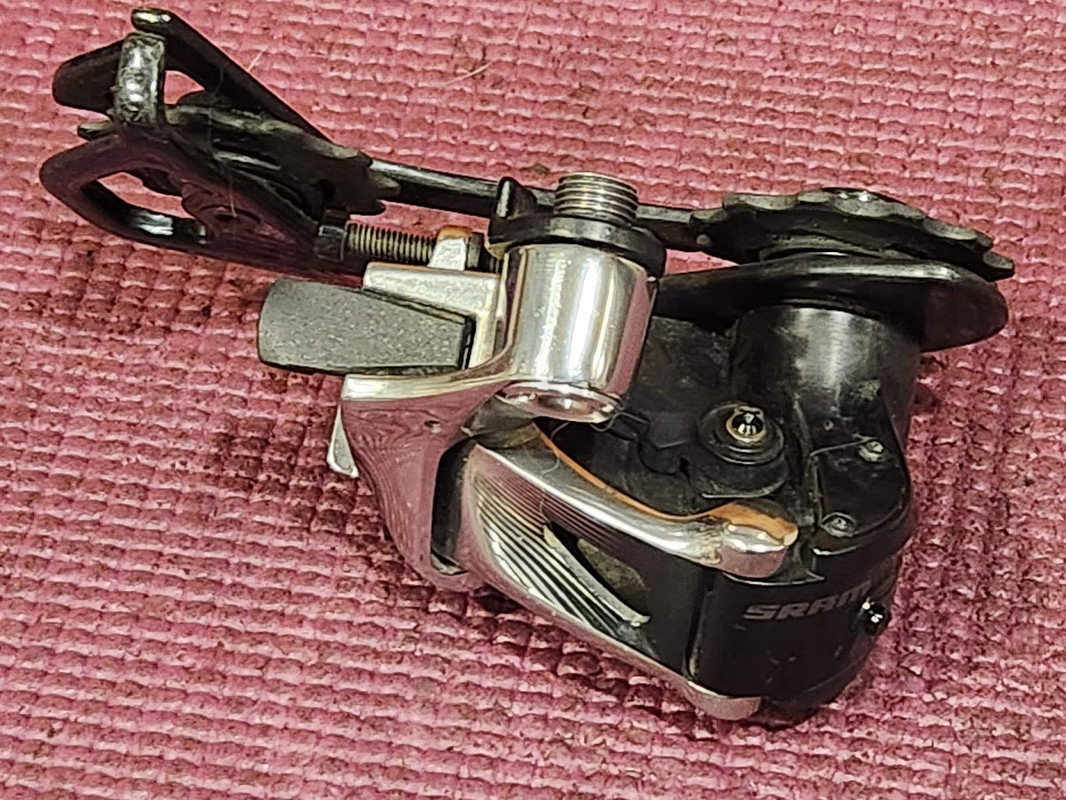 Dérailleur Arrière SRAM Red 22 Wifli - 11 Vitesses - Mécanique - 165g