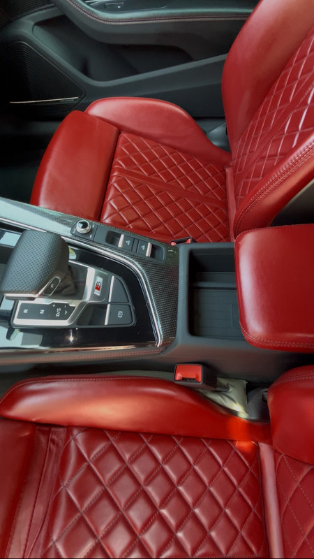 Intérieur de voiture impeccable