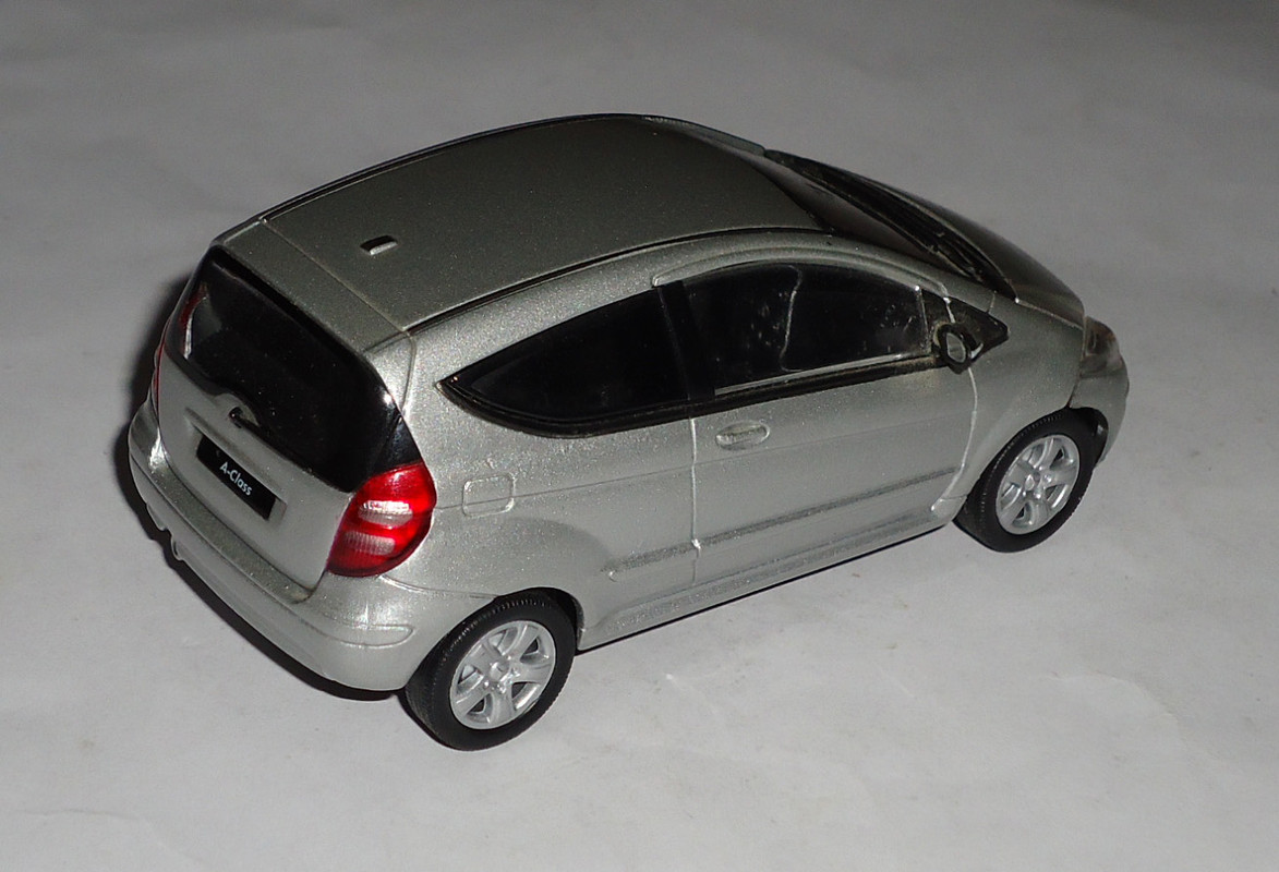 Mercedes-Benz-A200 1