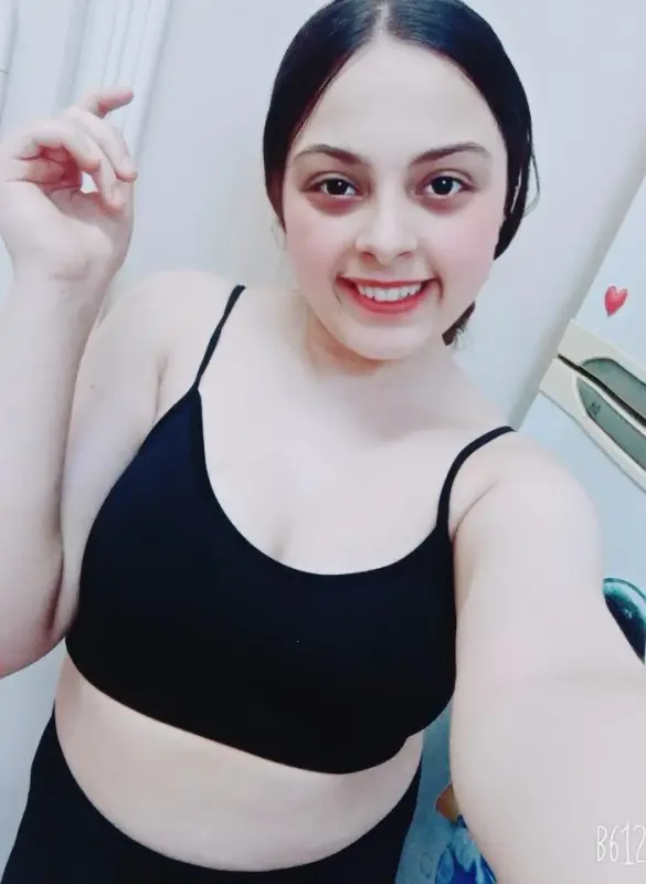 بنوتة بنت ناس اوي تحسها خارجه من صنية بسبوسه 331167454033201