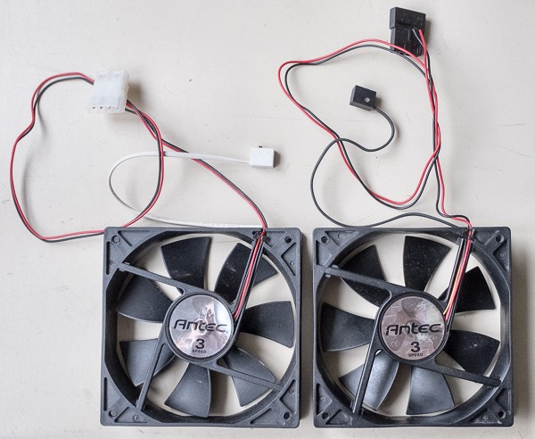 https://i.postimg.cc/xdSHf48w/Antec-Tri-Cool2.jpg