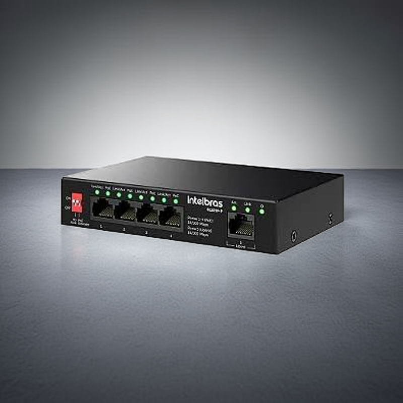 Switch Intelbras S1105F-P em um cenário de CFTV IP, conectado a câmeras.