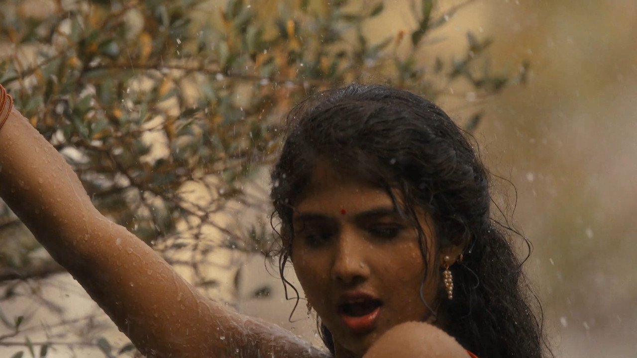 [Image: Aaradhya-Devi-Hot-and-Sexy-Wet-Photoshoo...01-581.jpg]