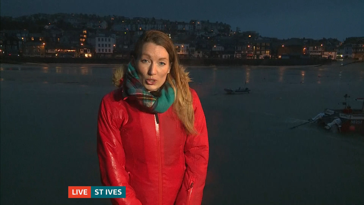 02.19 - 18.00.00 - ITV News West Country. News for Devon, Cornwall, S....ts_snapshot_08.58.939