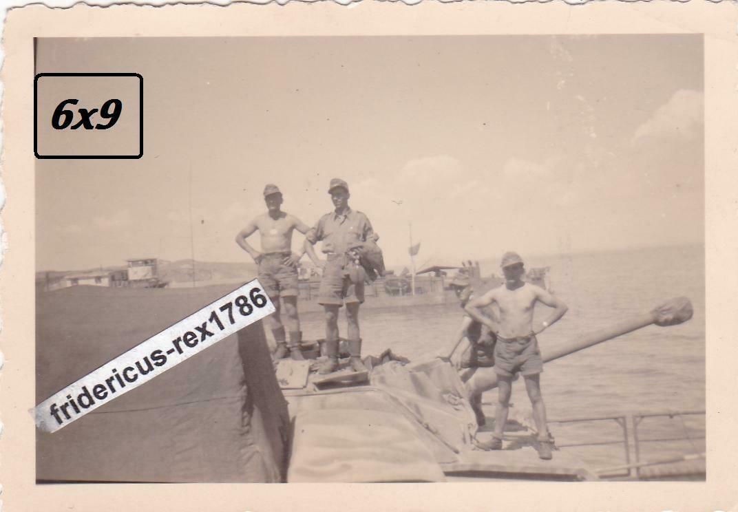 Foto Panzer Tank Stug Sturmgeschütz Abt. camo Südfront auf Fähre