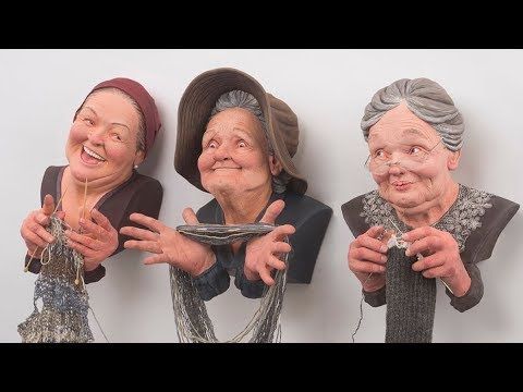 Realistic-Sculptures-of-Three-Old-Women-