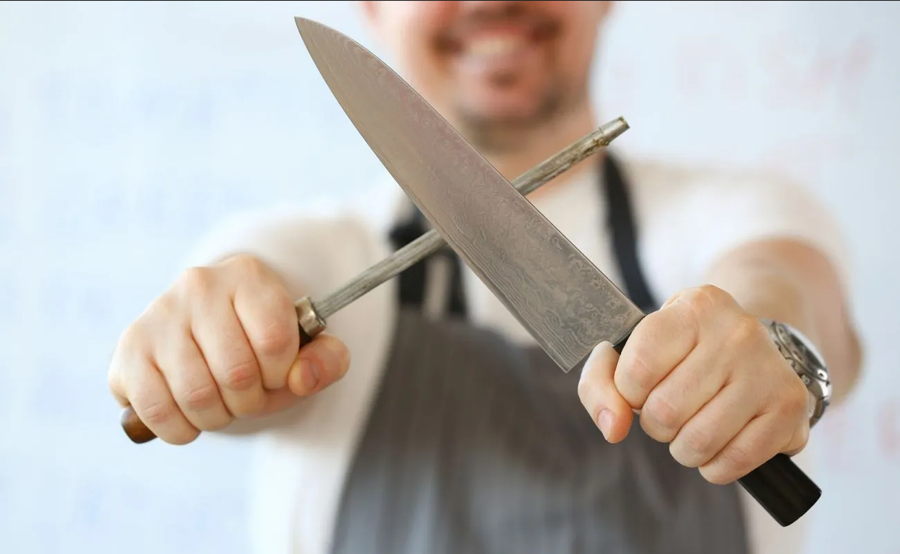 Trucos para afilar tus cuchillos en casa fácilmente