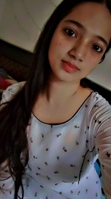 Lovely-Desi-Girlfriend-Topless-Selfies-W